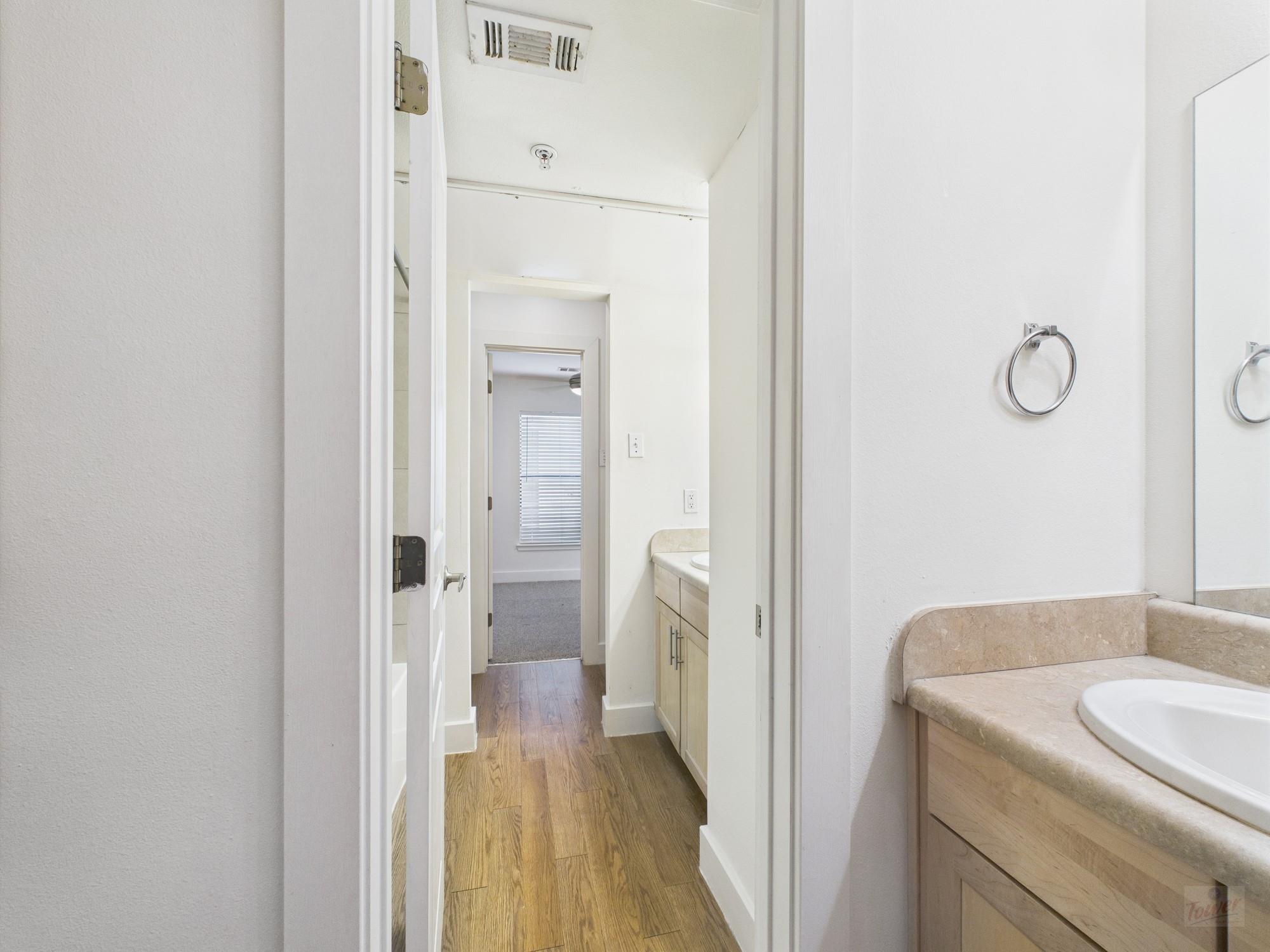 711 W 32 St # 155, Austin, TX 78705