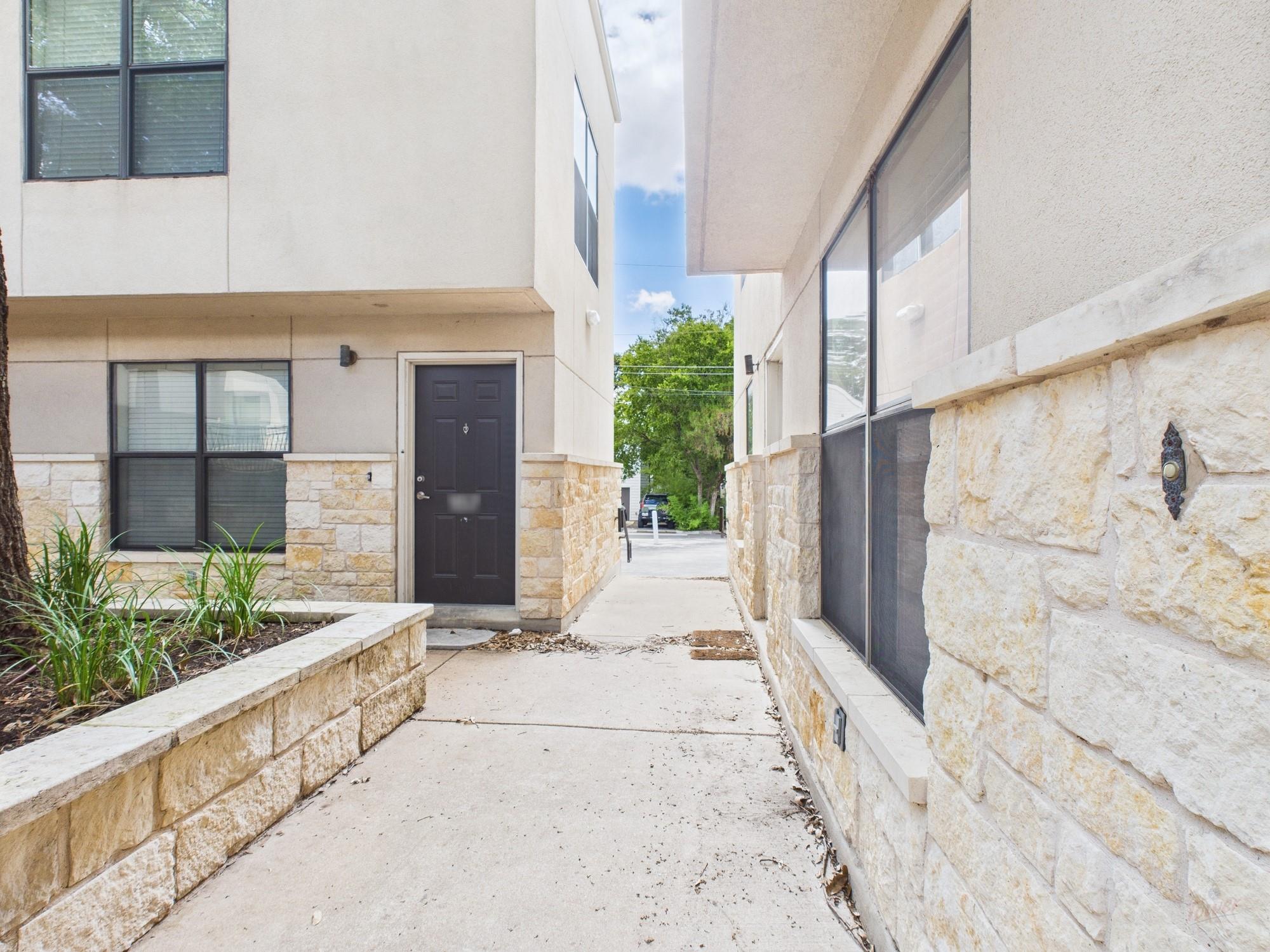 711 W 32 St # 155, Austin, TX 78705