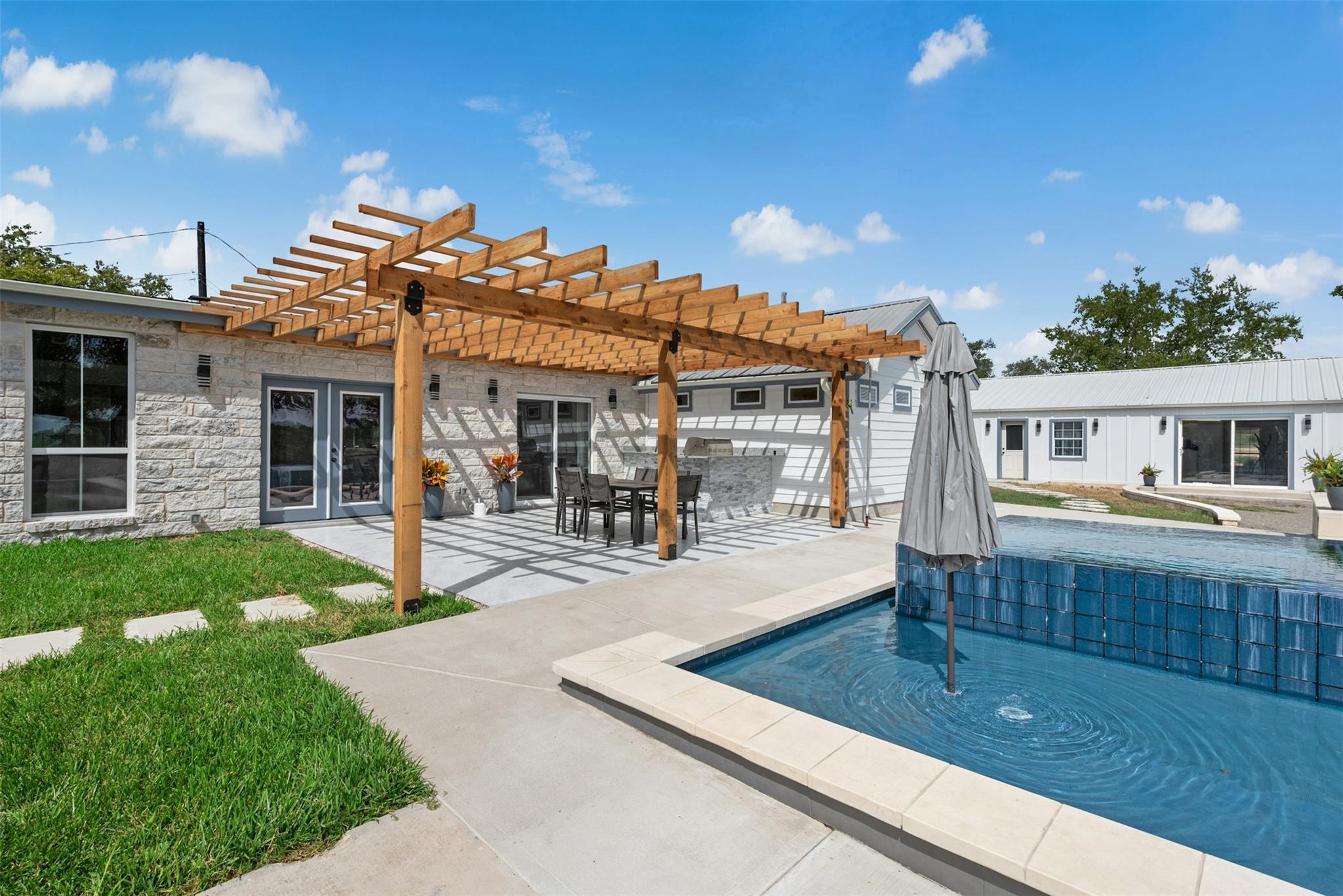 14300 Summit View Dr, Leander, TX 78641