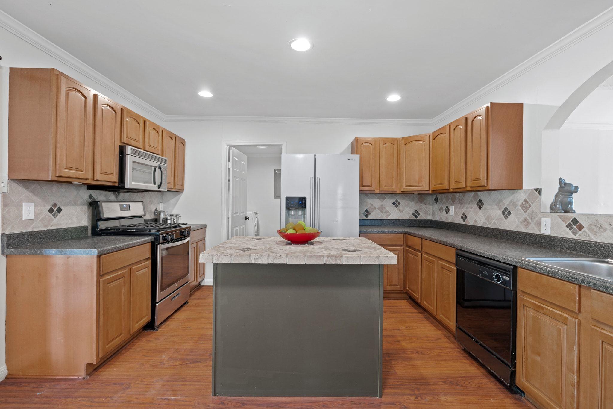 5306 Basswood Ln, Austin, TX 78723