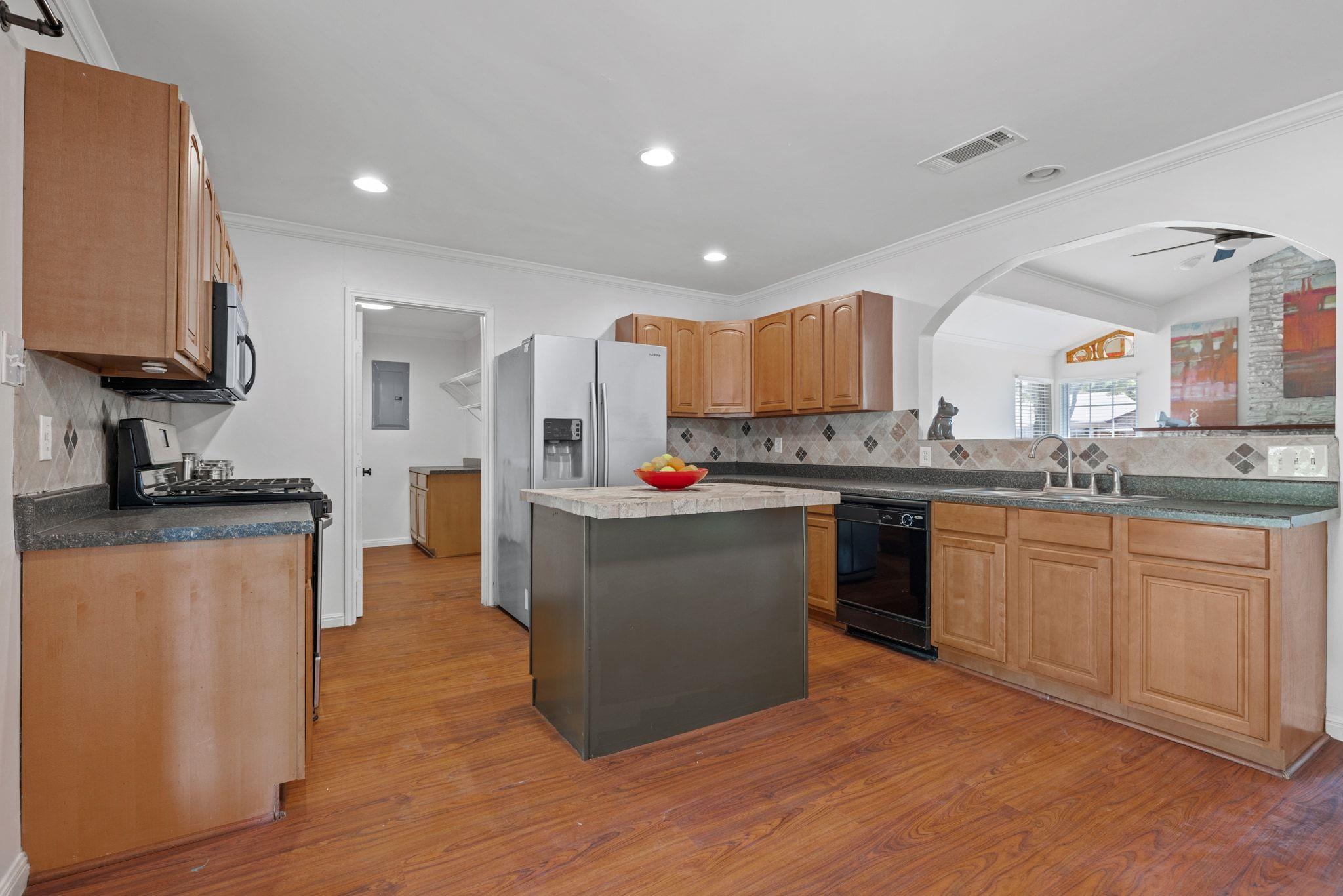 5306 Basswood Ln, Austin, TX 78723