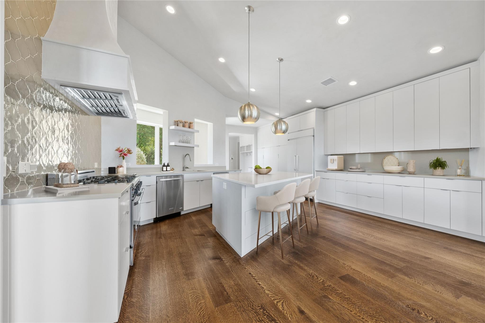 10 Hedge Ln, Austin, TX 78746