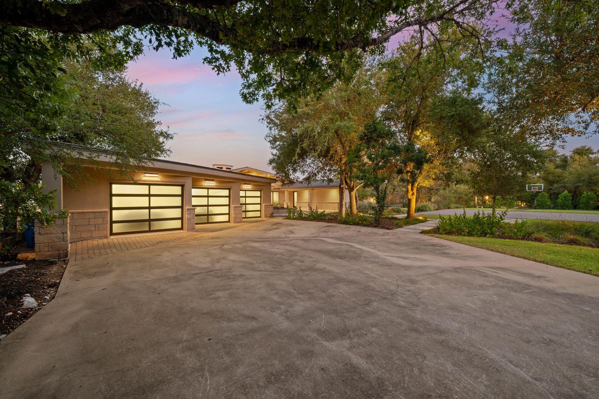 10 Hedge Ln, Austin, TX 78746