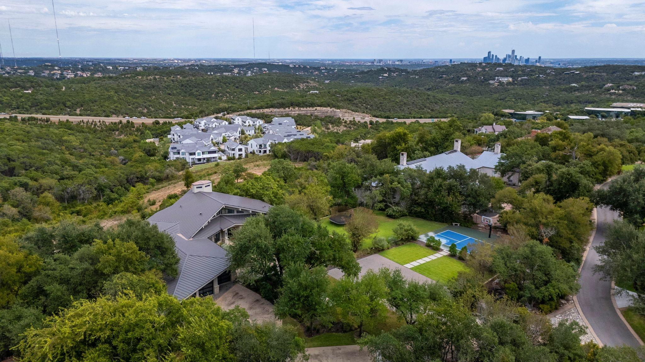 10 Hedge Ln, Austin, TX 78746