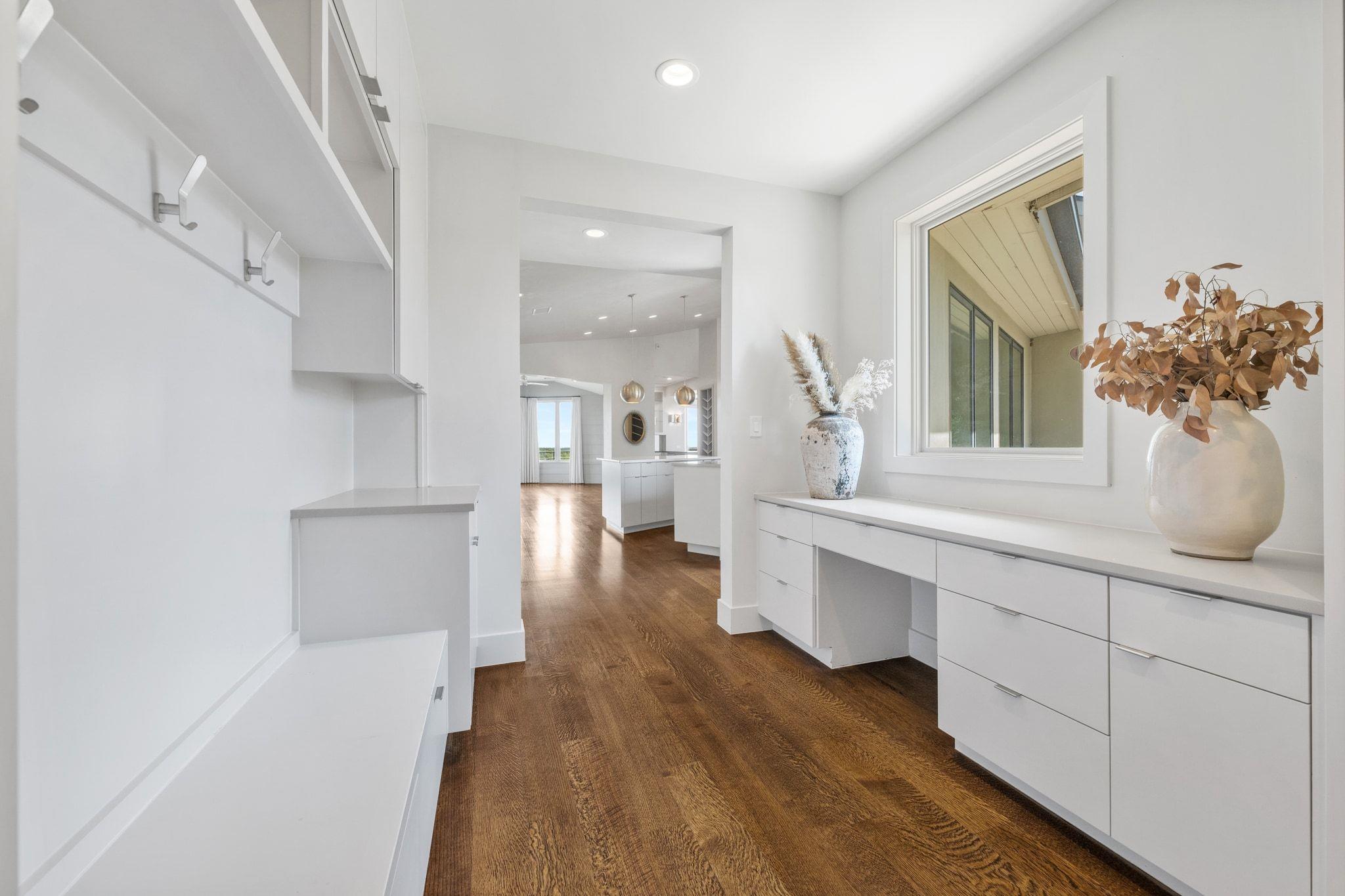 10 Hedge Ln, Austin, TX 78746