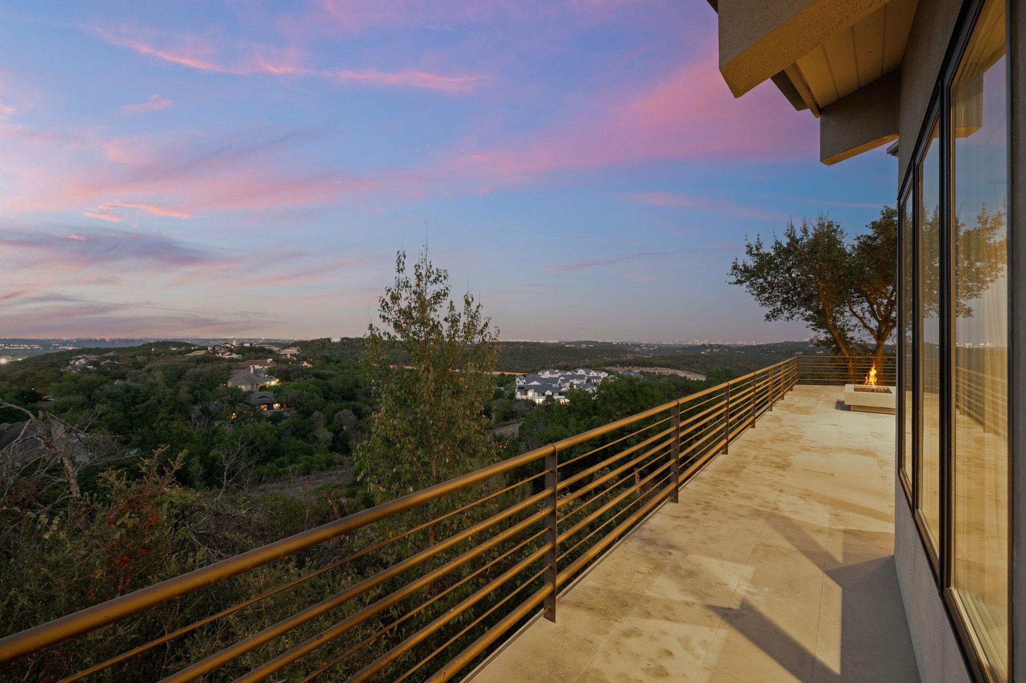 10 Hedge Ln, Austin, TX 78746
