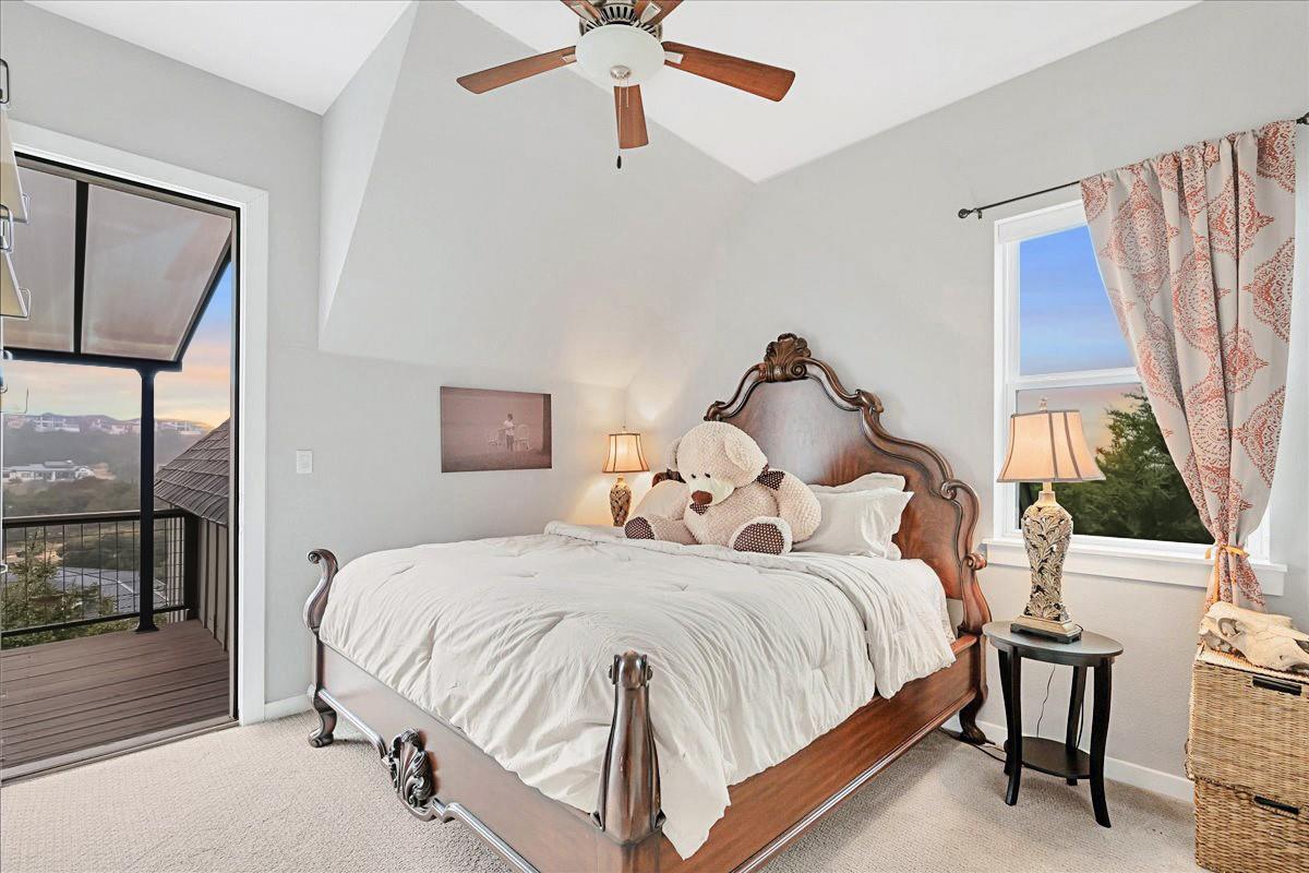 19506 Inverness Dr, Spicewood, TX 78669