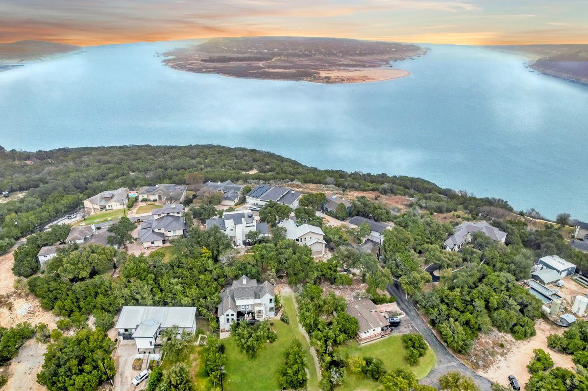 19506 Inverness Dr, Spicewood, TX 78669