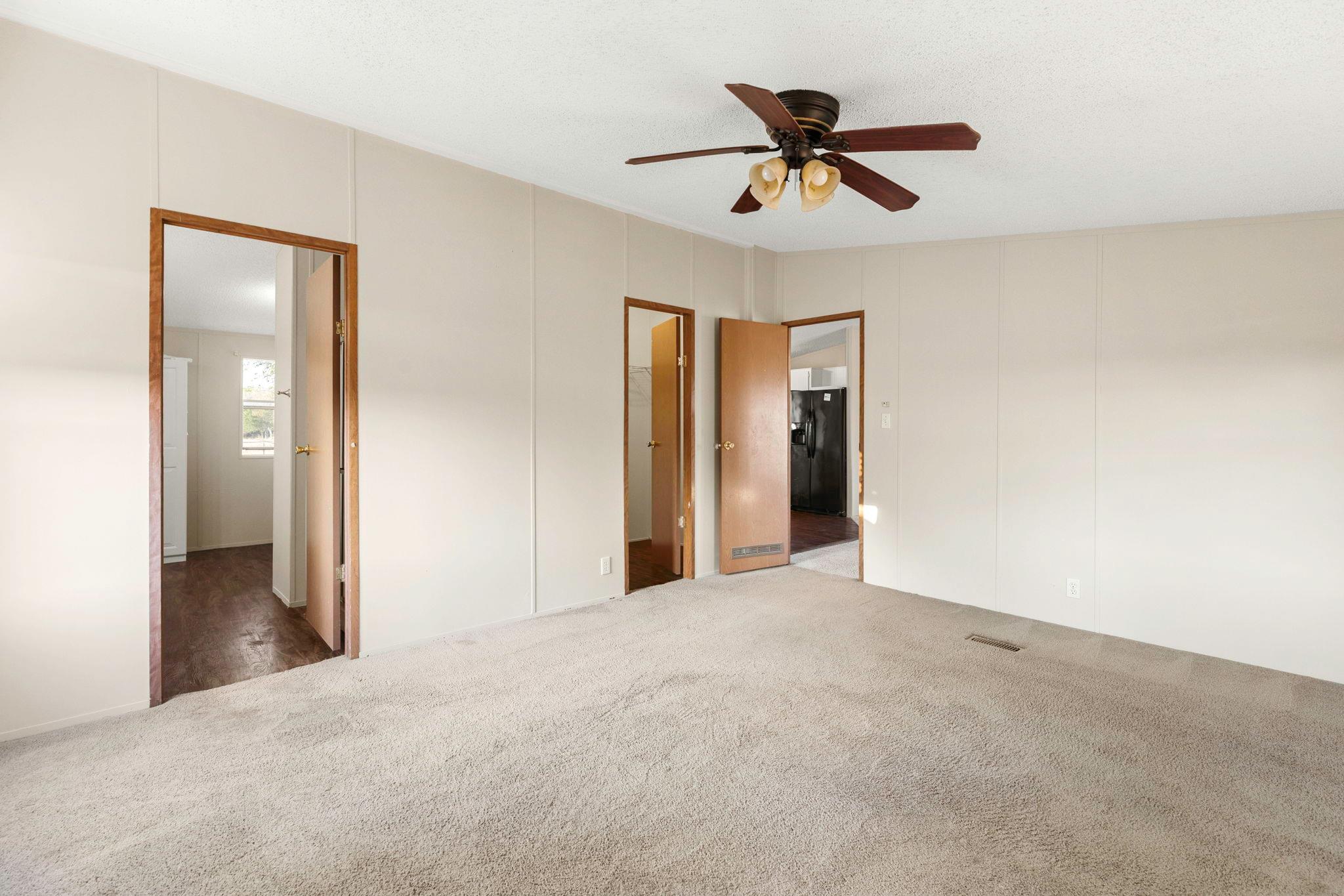 645 Old Luling Rd, Lockhart, TX 78644