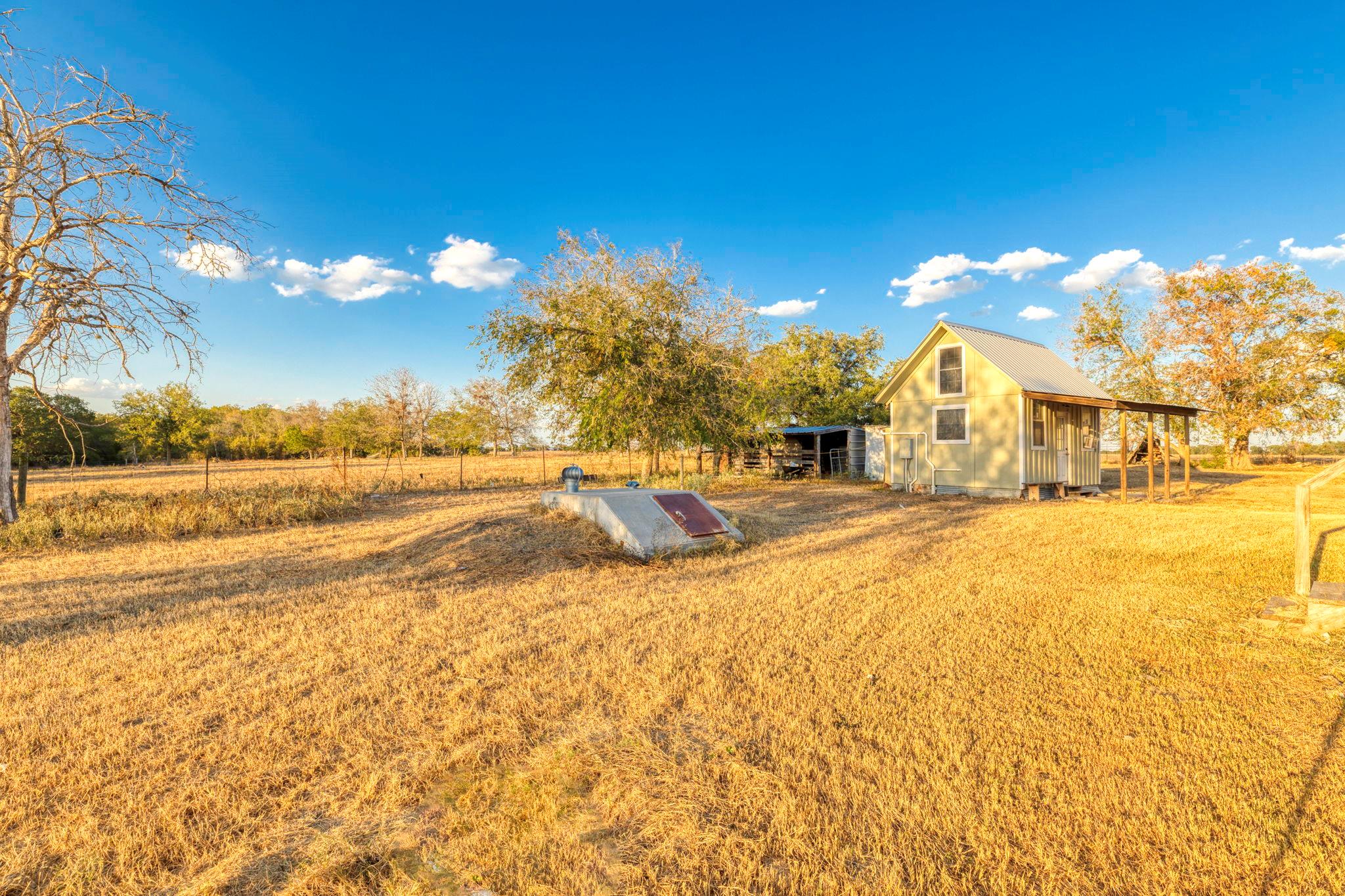 645 Old Luling Rd, Lockhart, TX 78644