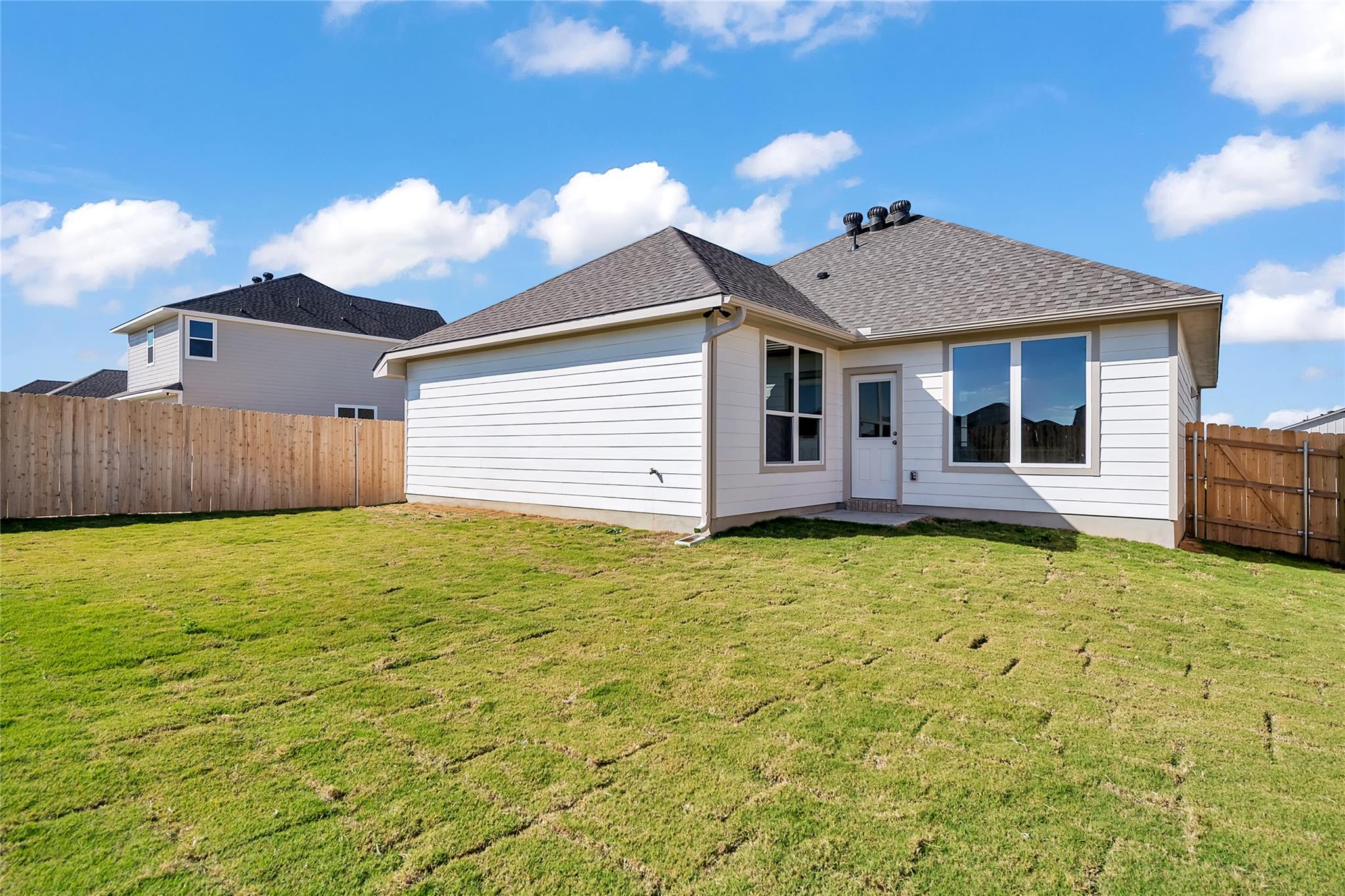 262 Boatright Blvd, Jarrell, TX 76537