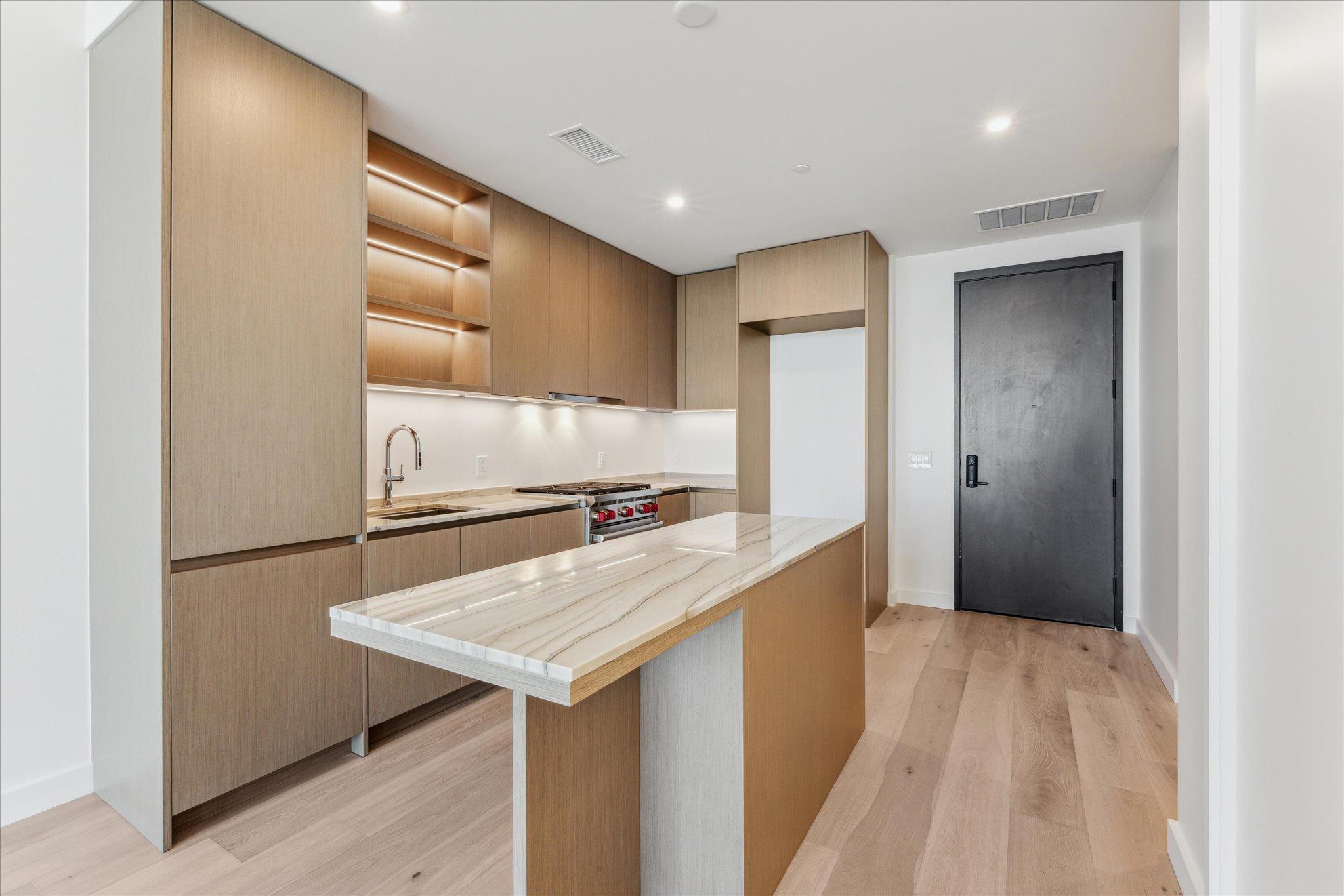 610 Davis St # 5006, Austin, TX 78701