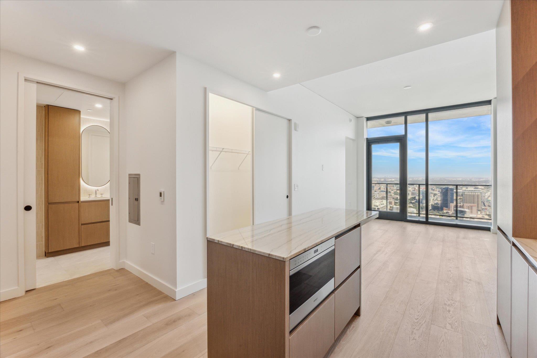 610 Davis St # 5006, Austin, TX 78701