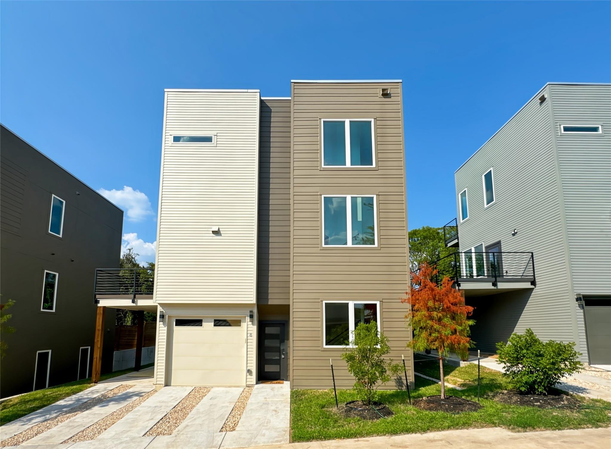 2309 Montopolis Dr # 8, Austin, TX 78741