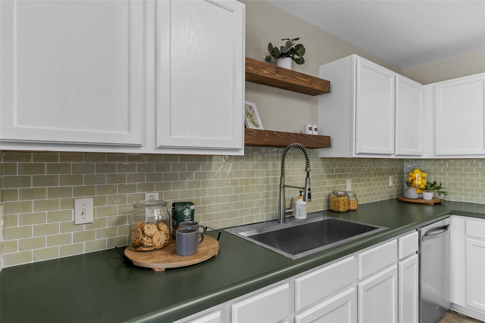 1120 Statler Bend Dr, Pflugerville, TX 78660