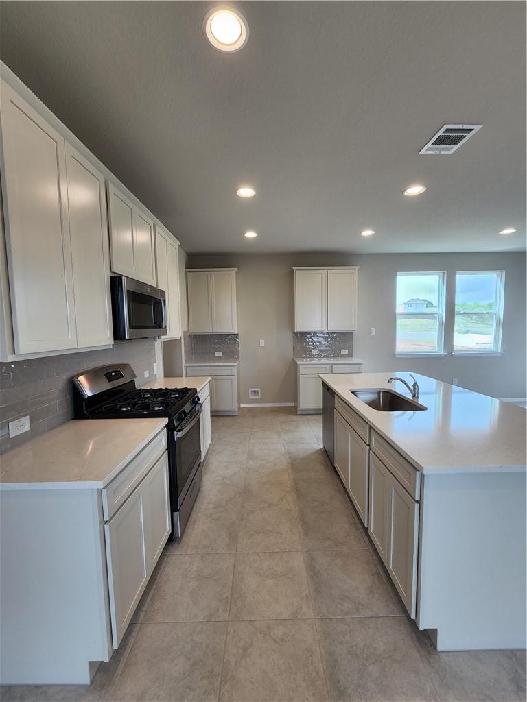 11400 Milano Dr, Austin, TX 78747