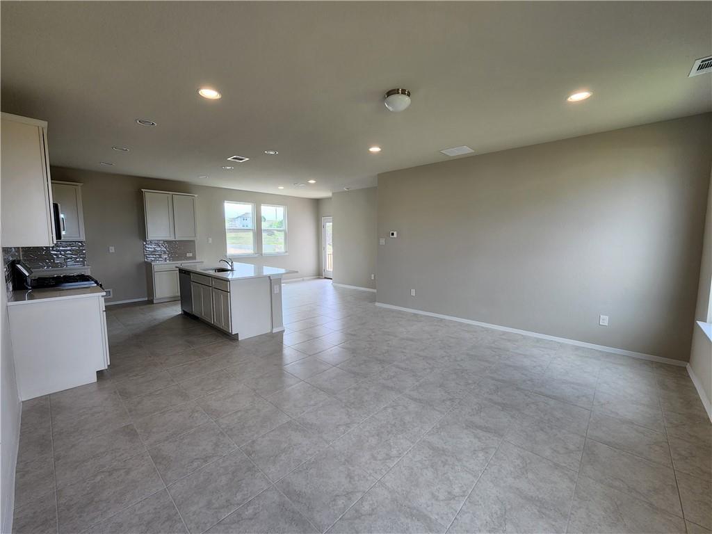 11400 Milano Dr, Austin, TX 78747