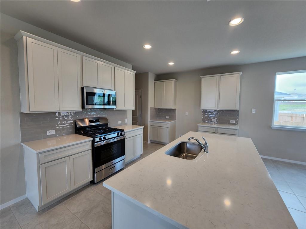 11400 Milano Dr, Austin, TX 78747