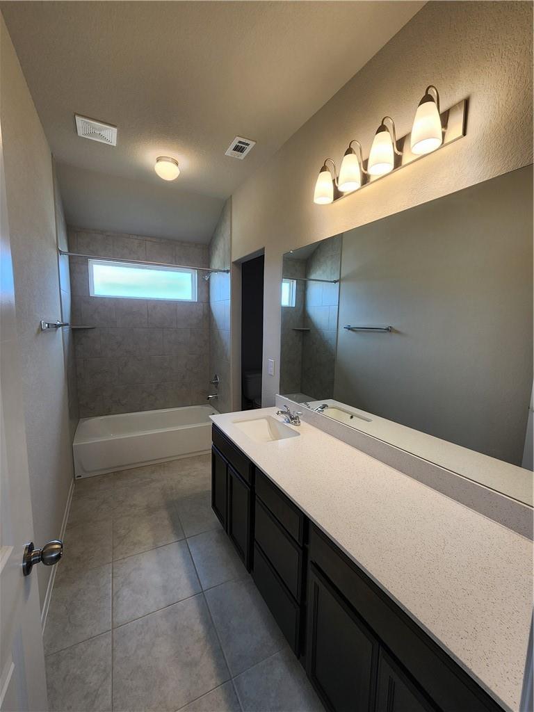 11400 Milano Dr, Austin, TX 78747