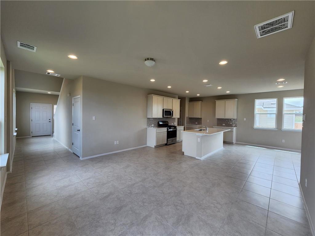 11400 Milano Dr, Austin, TX 78747