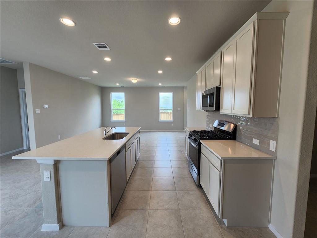 11400 Milano Dr, Austin, TX 78747