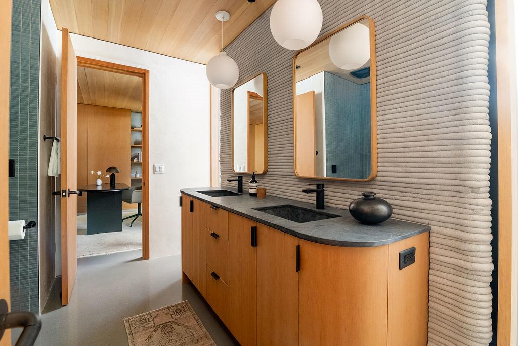 1700 Riverview St, Austin, TX 78702