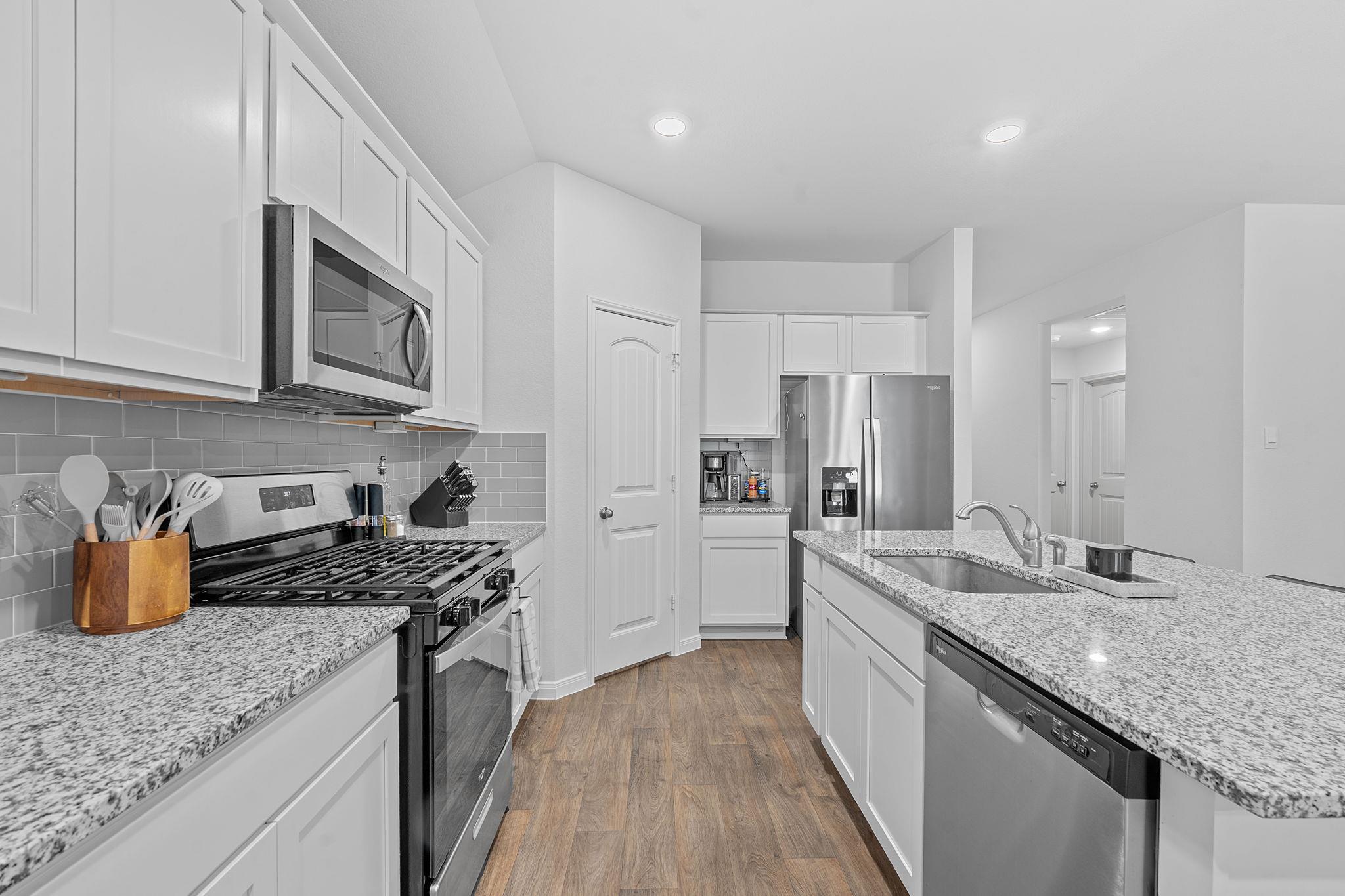 200 Addison Pl, Lockhart, TX 78644