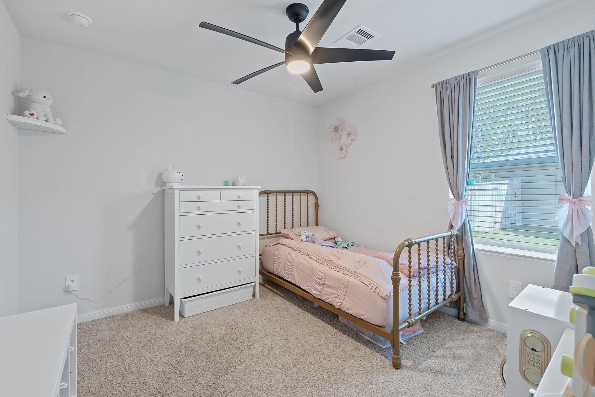 200 Addison Pl, Lockhart, TX 78644