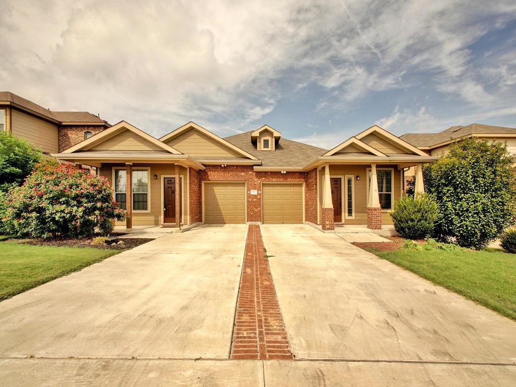 1520 Muirfield Bend Dr # B, Hutto, TX 78634