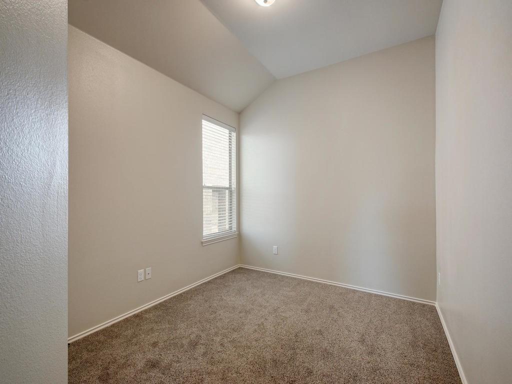 1520 Muirfield Bend Dr # B, Hutto, TX 78634