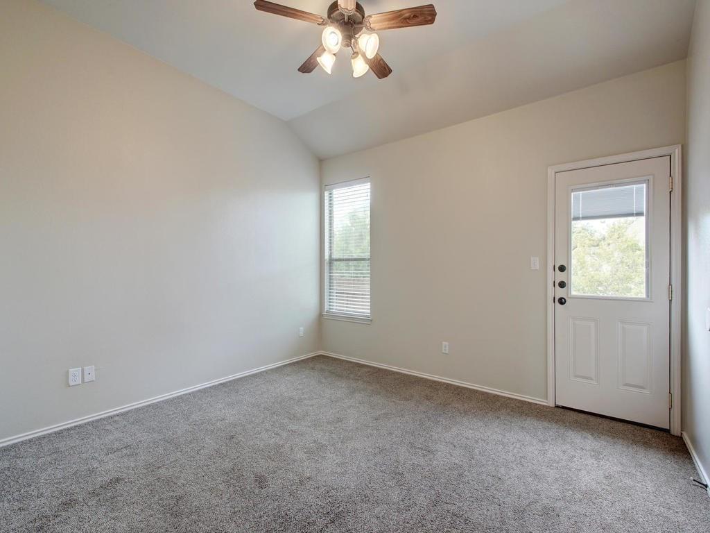 1520 Muirfield Bend Dr # B, Hutto, TX 78634