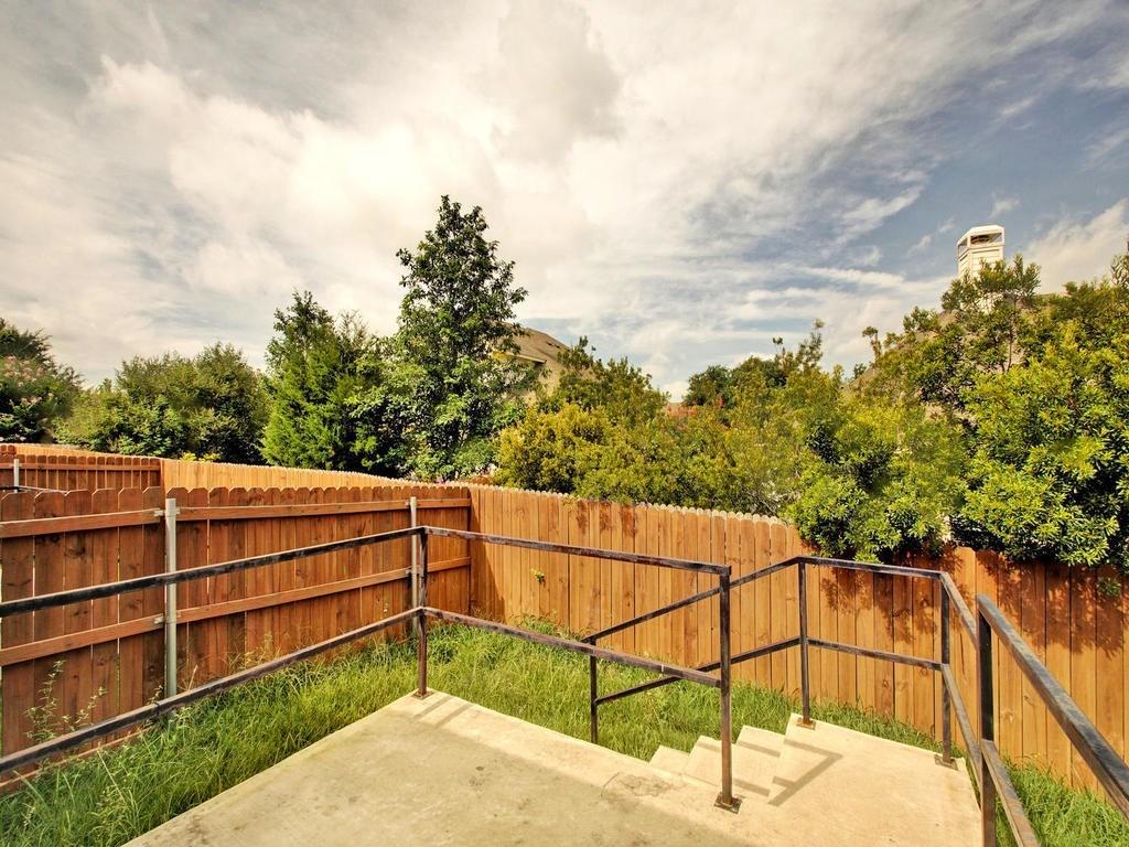 1520 Muirfield Bend Dr # B, Hutto, TX 78634