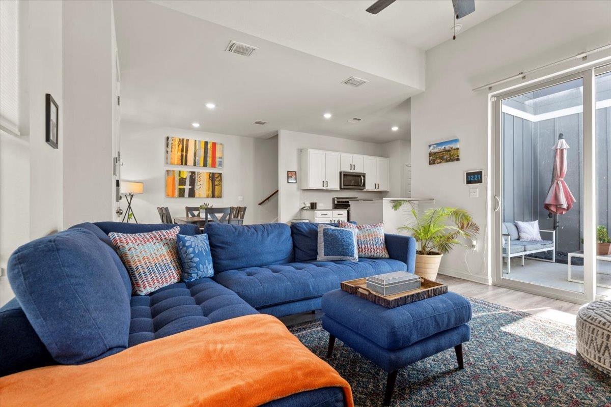 8000 Mellencamp Dr, Austin, TX 78744