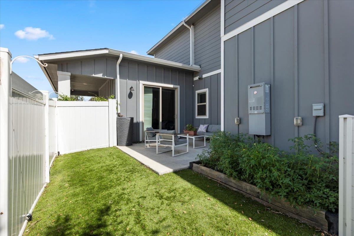 8000 Mellencamp Dr, Austin, TX 78744