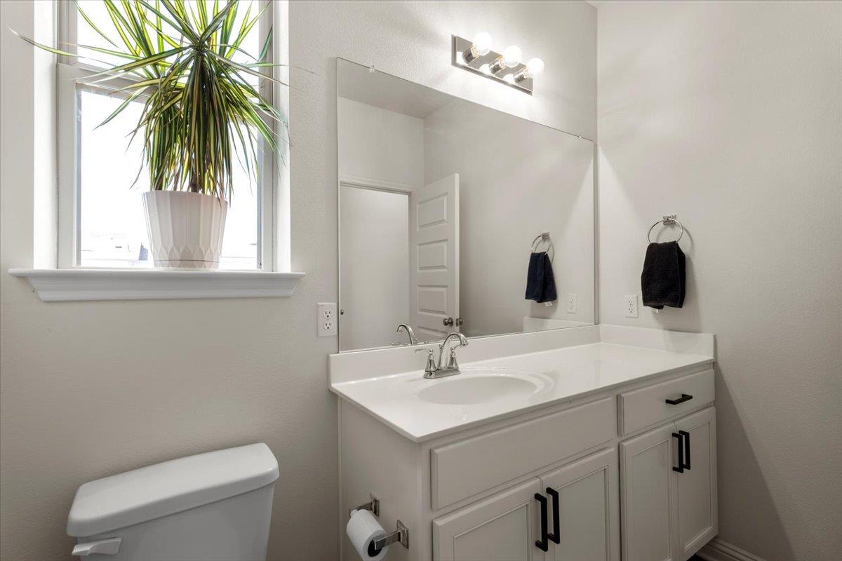 8000 Mellencamp Dr, Austin, TX 78744