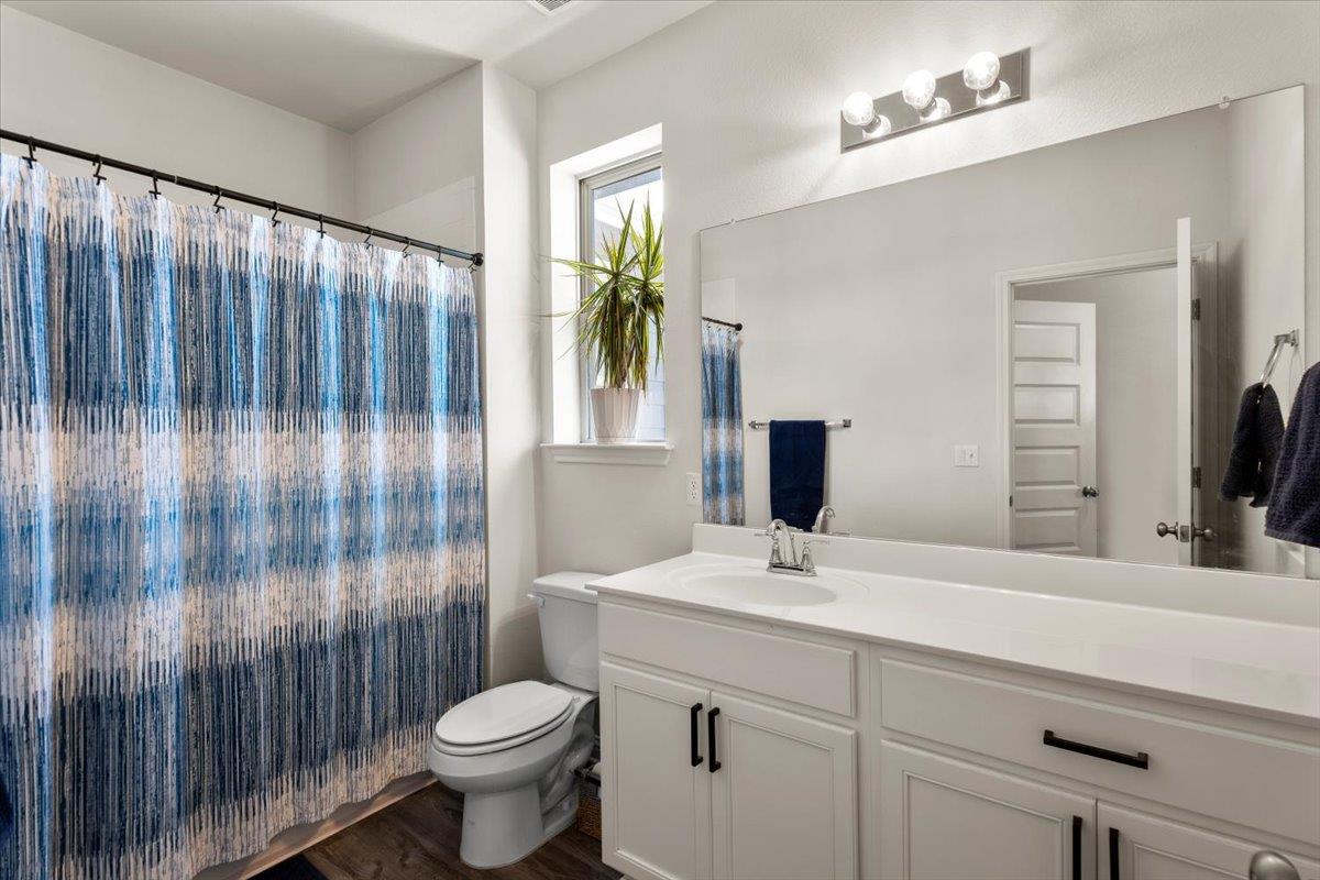 8000 Mellencamp Dr, Austin, TX 78744