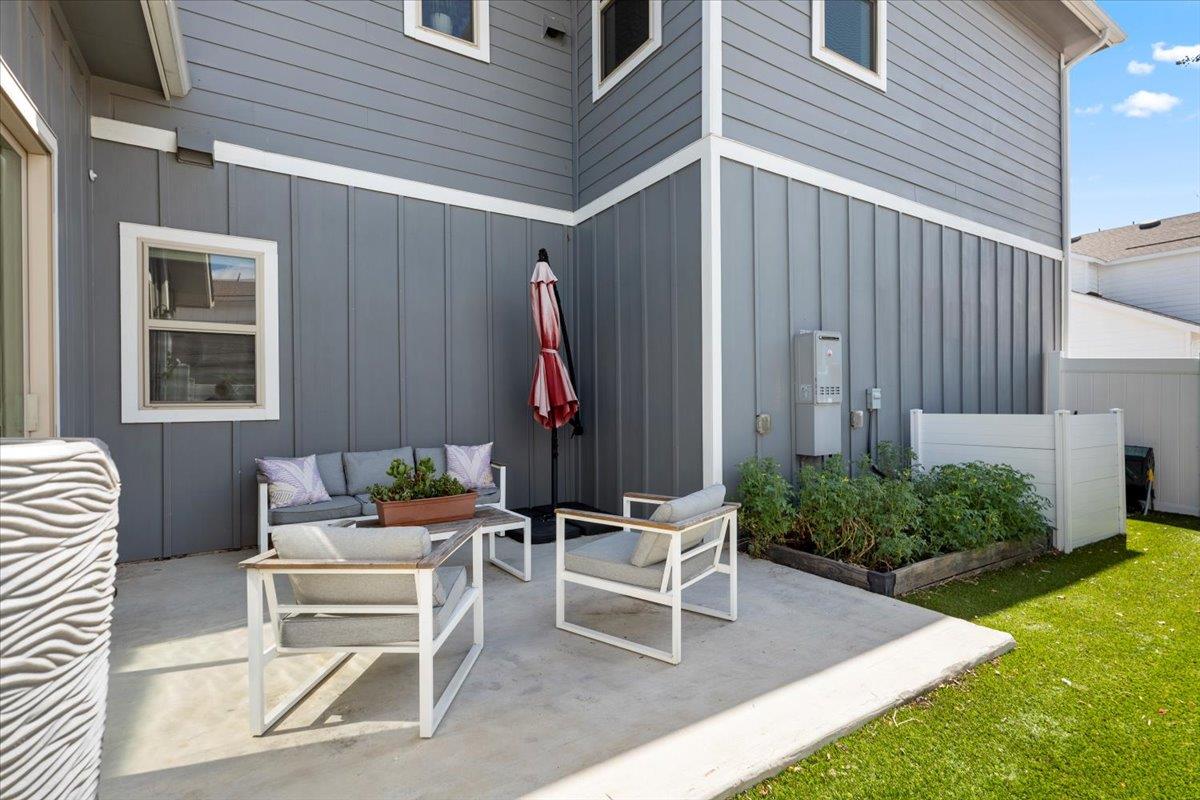 8000 Mellencamp Dr, Austin, TX 78744