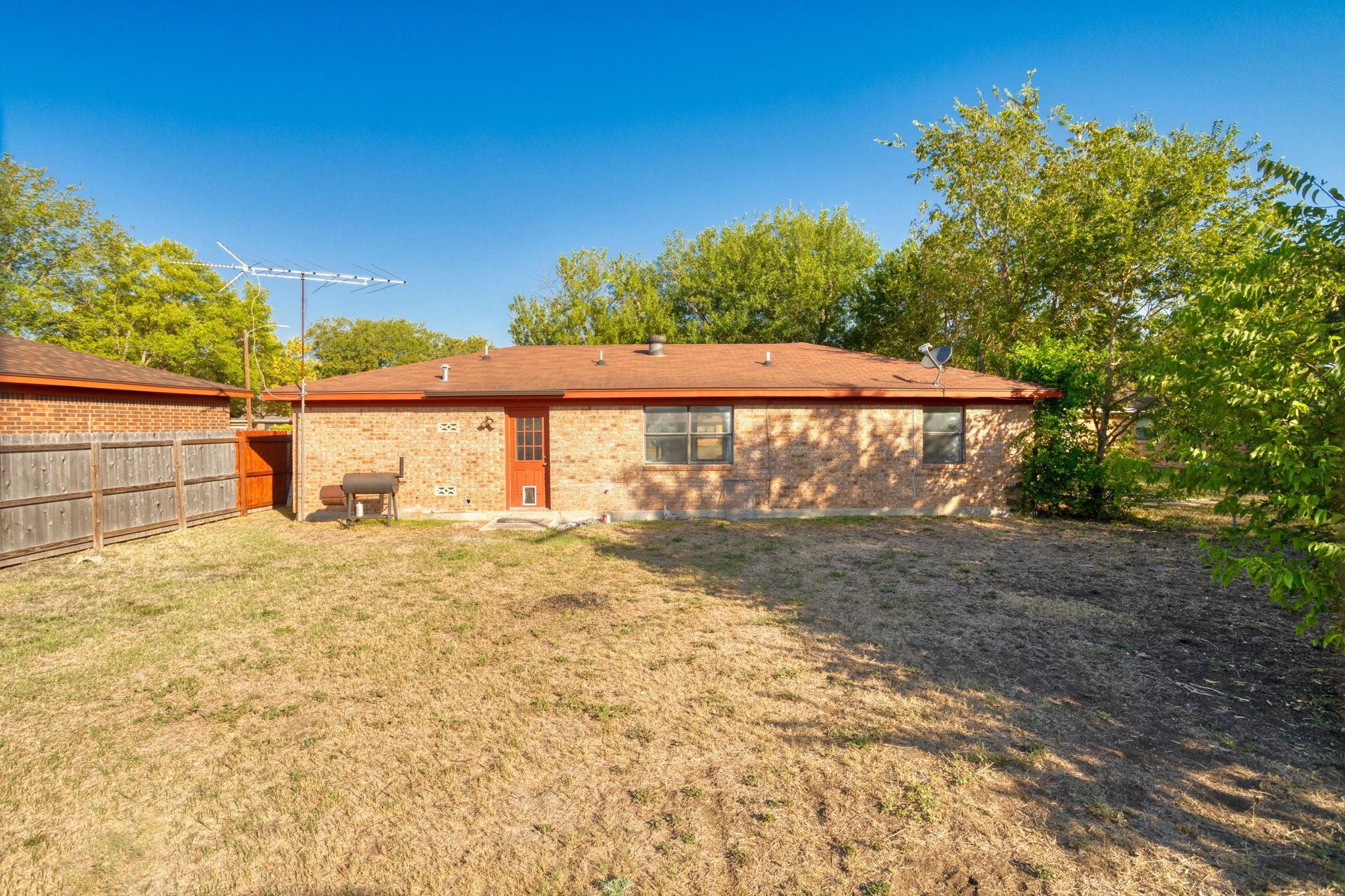 112 Bramblewood Cir, Cibolo, TX 78108