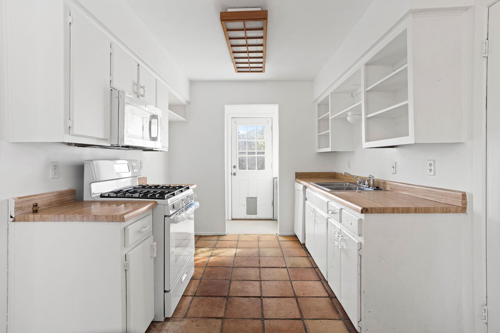 112 Bramblewood Cir, Cibolo, TX 78108