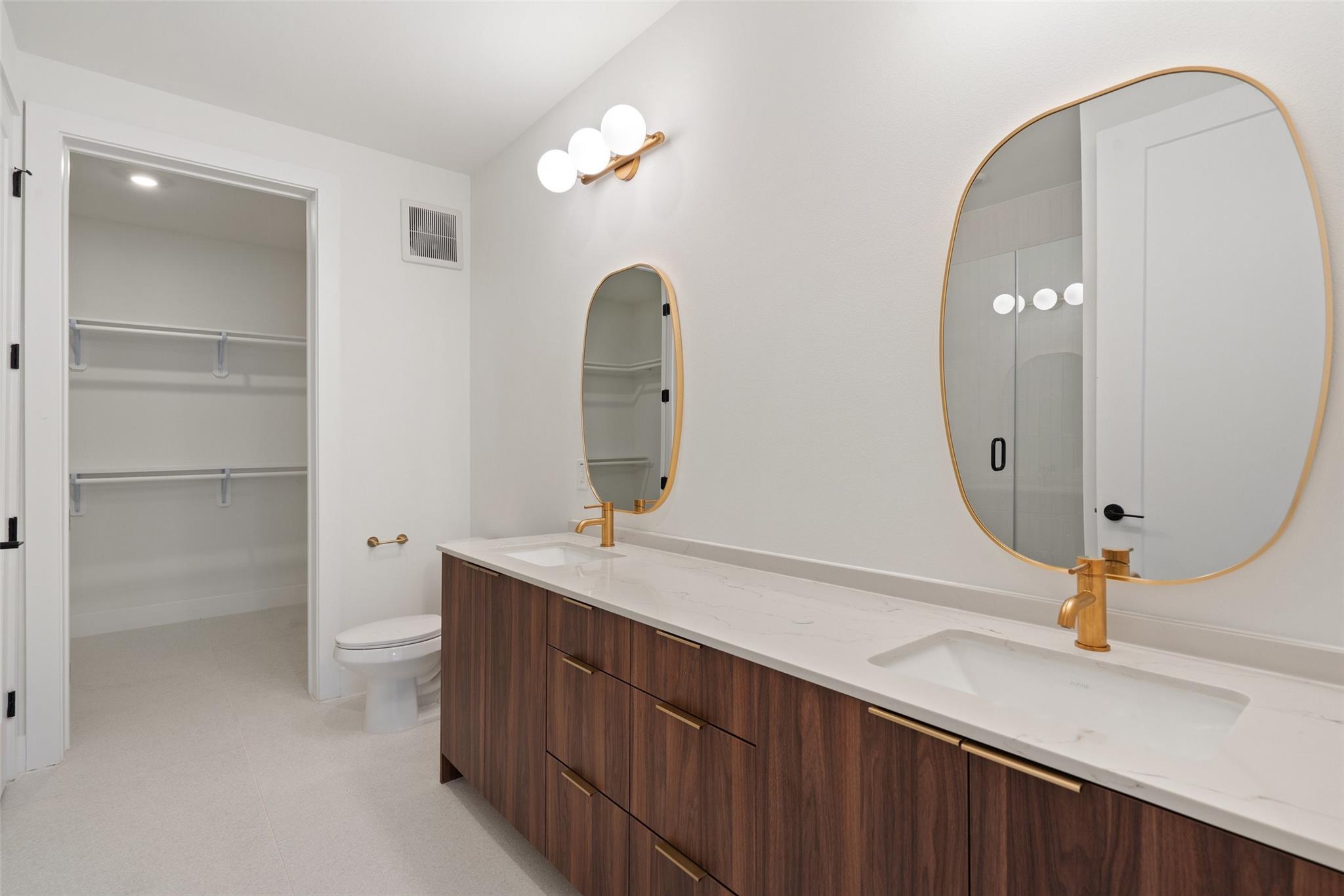 1701 Simond Ave # 206, Austin, TX 78723