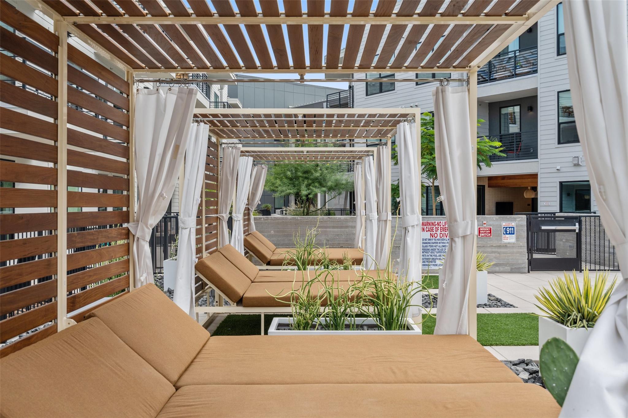 1701 Simond Ave # 206, Austin, TX 78723