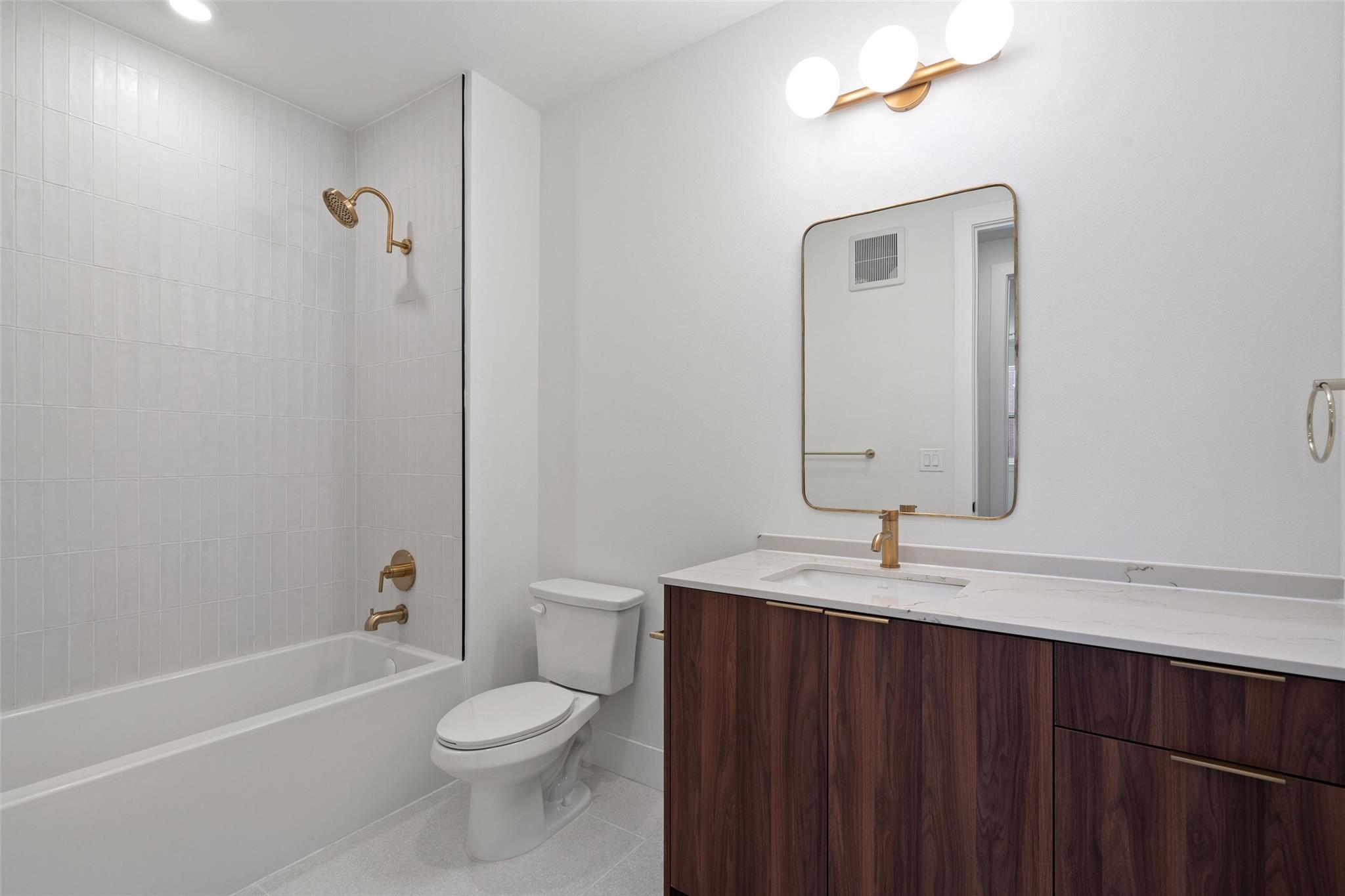 1701 Simond Ave # 206, Austin, TX 78723