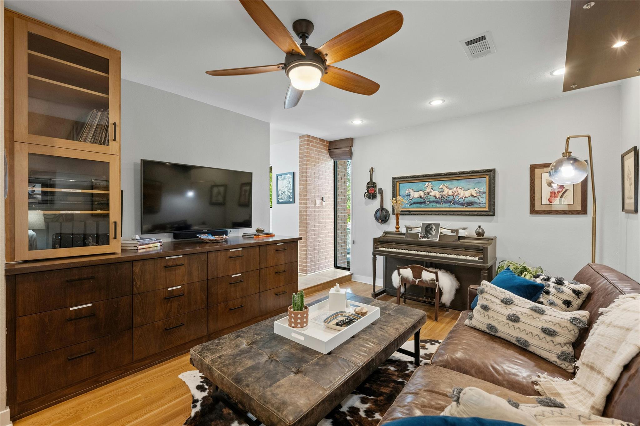 2409 East Side Dr, Austin, TX 78704