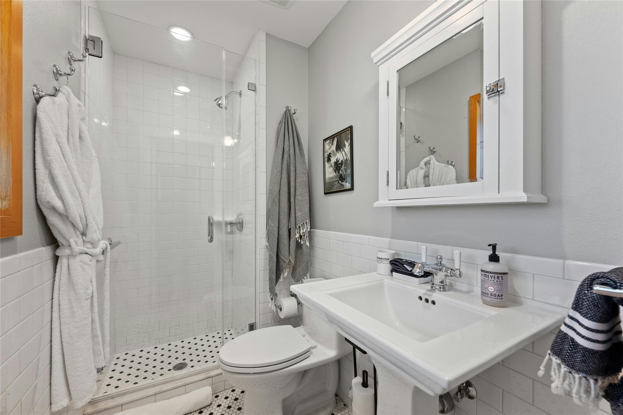 2409 East Side Dr, Austin, TX 78704