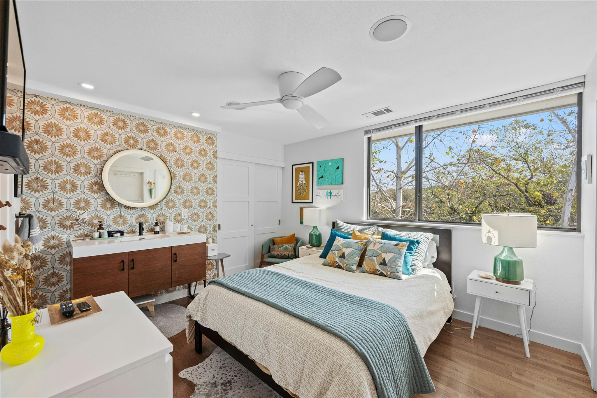 2409 East Side Dr, Austin, TX 78704