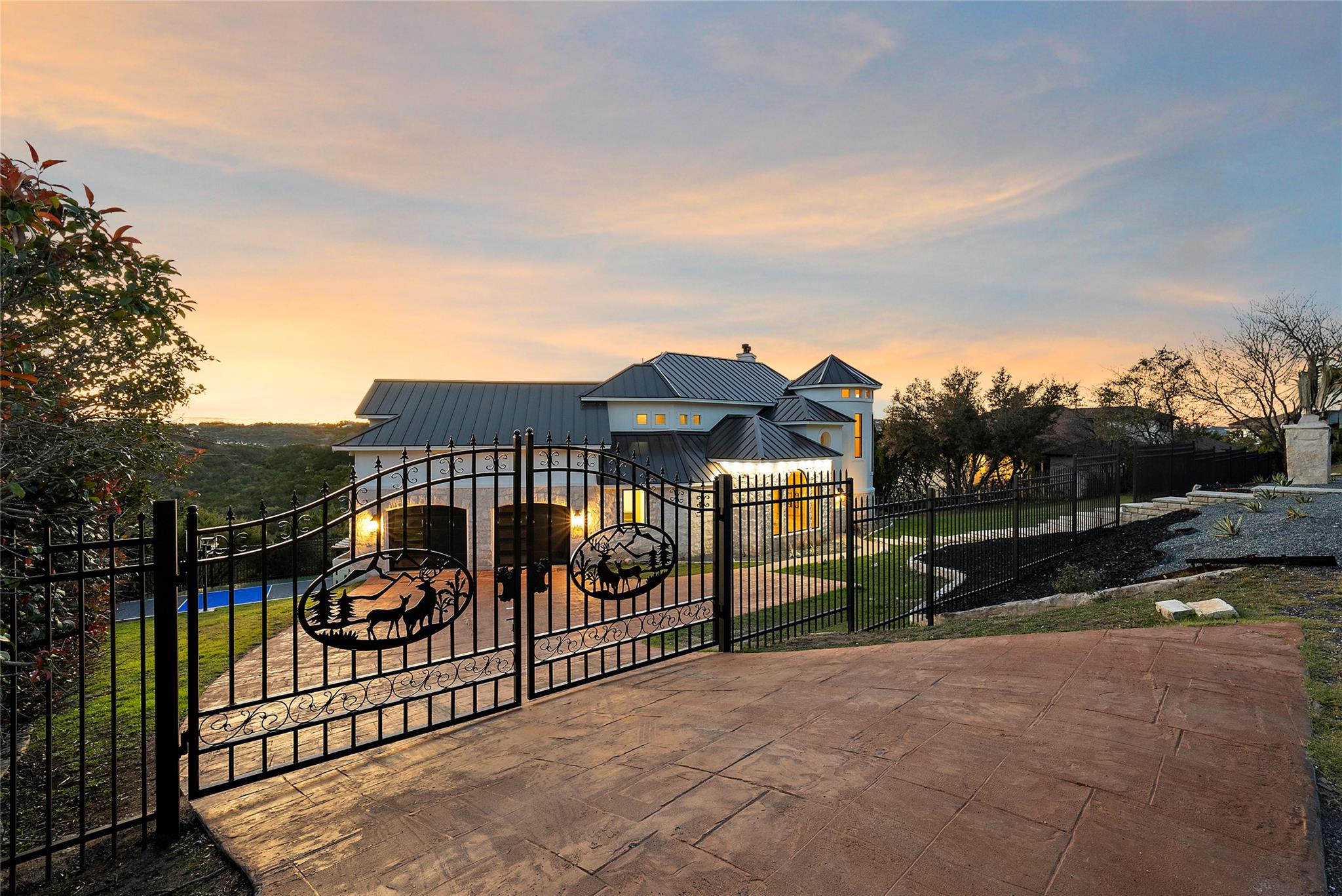 5009 McIntyre Cir, Austin, TX 78734