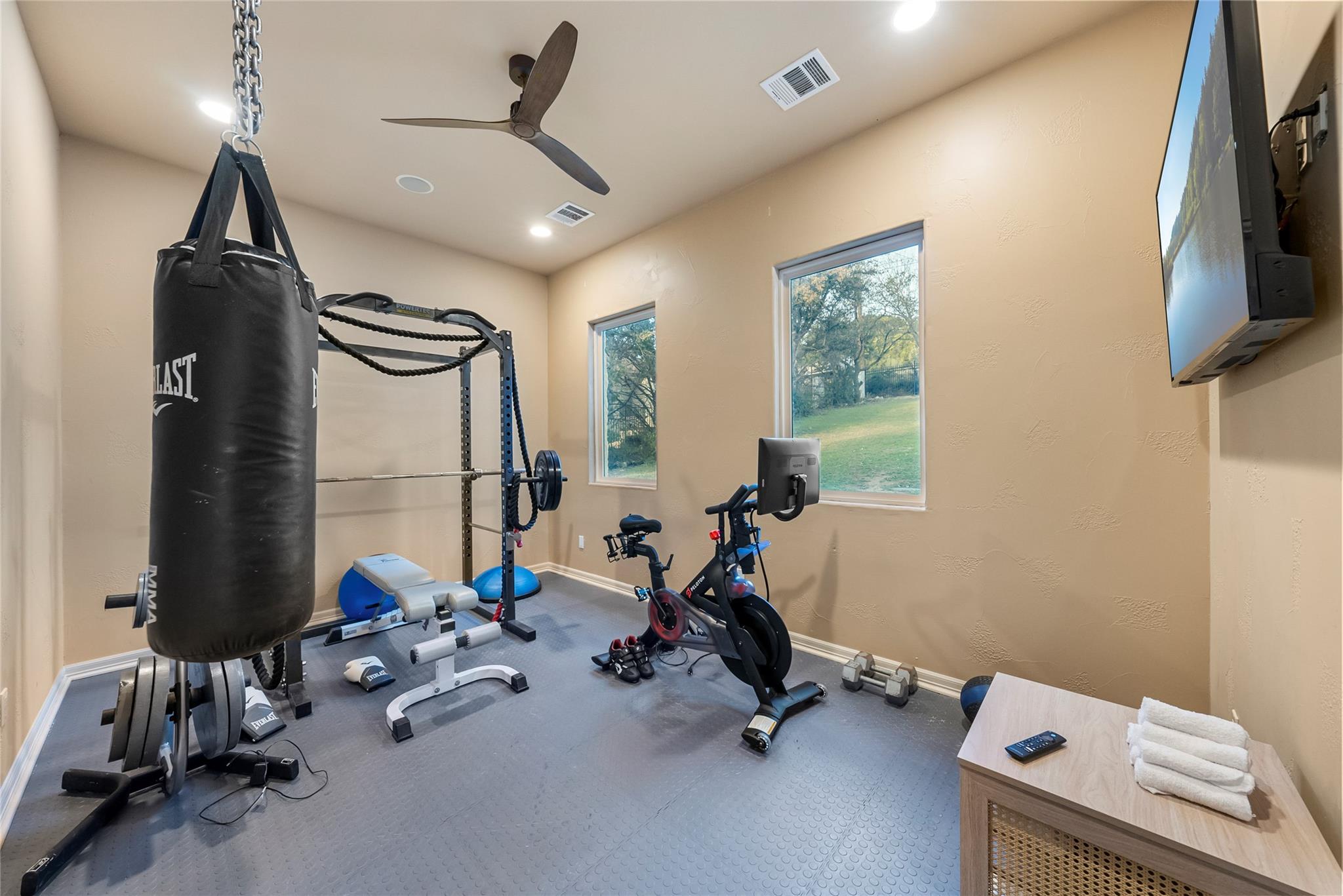 5009 McIntyre Cir, Austin, TX 78734