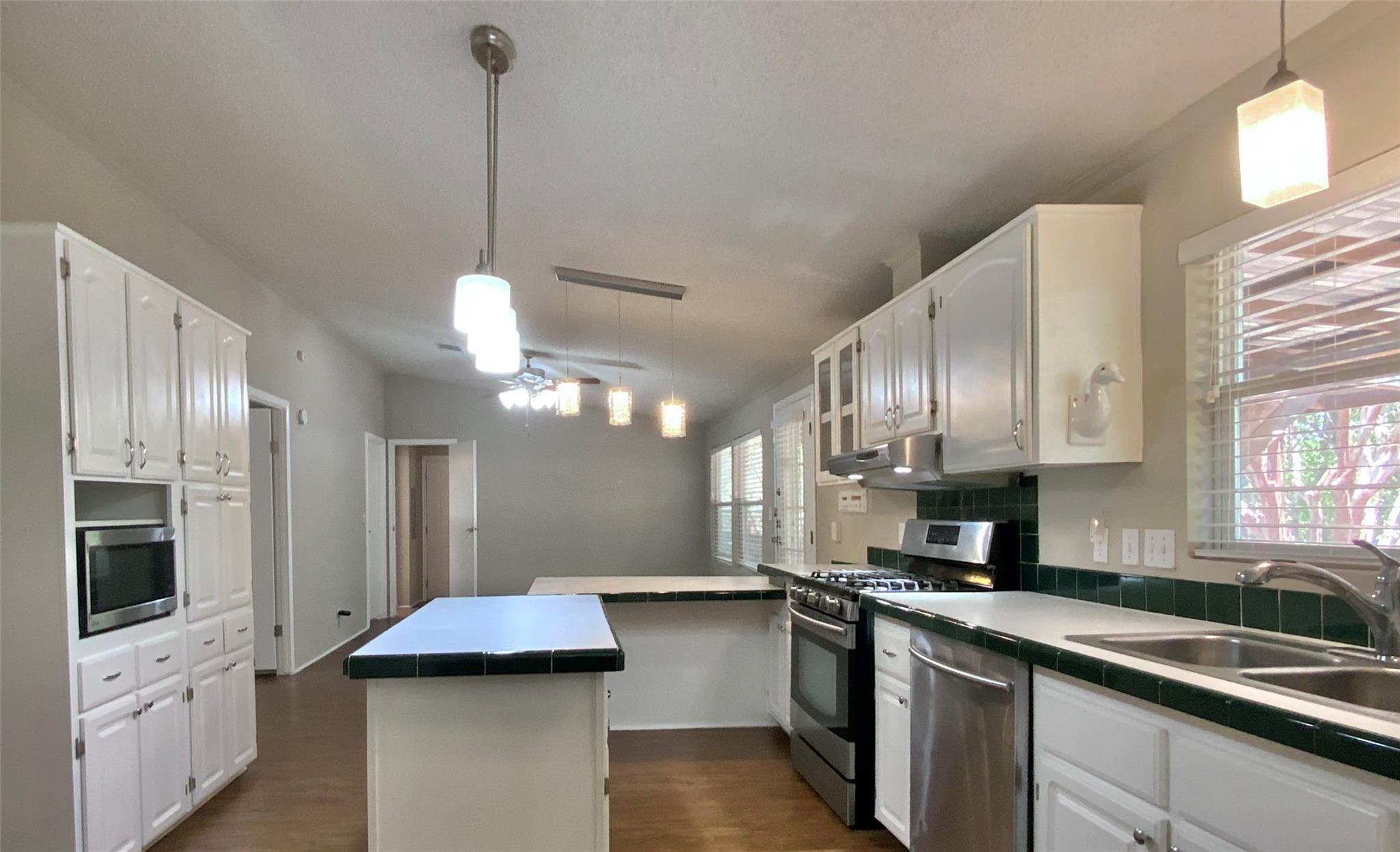 1301 Lipan Trl, Austin, TX 78733