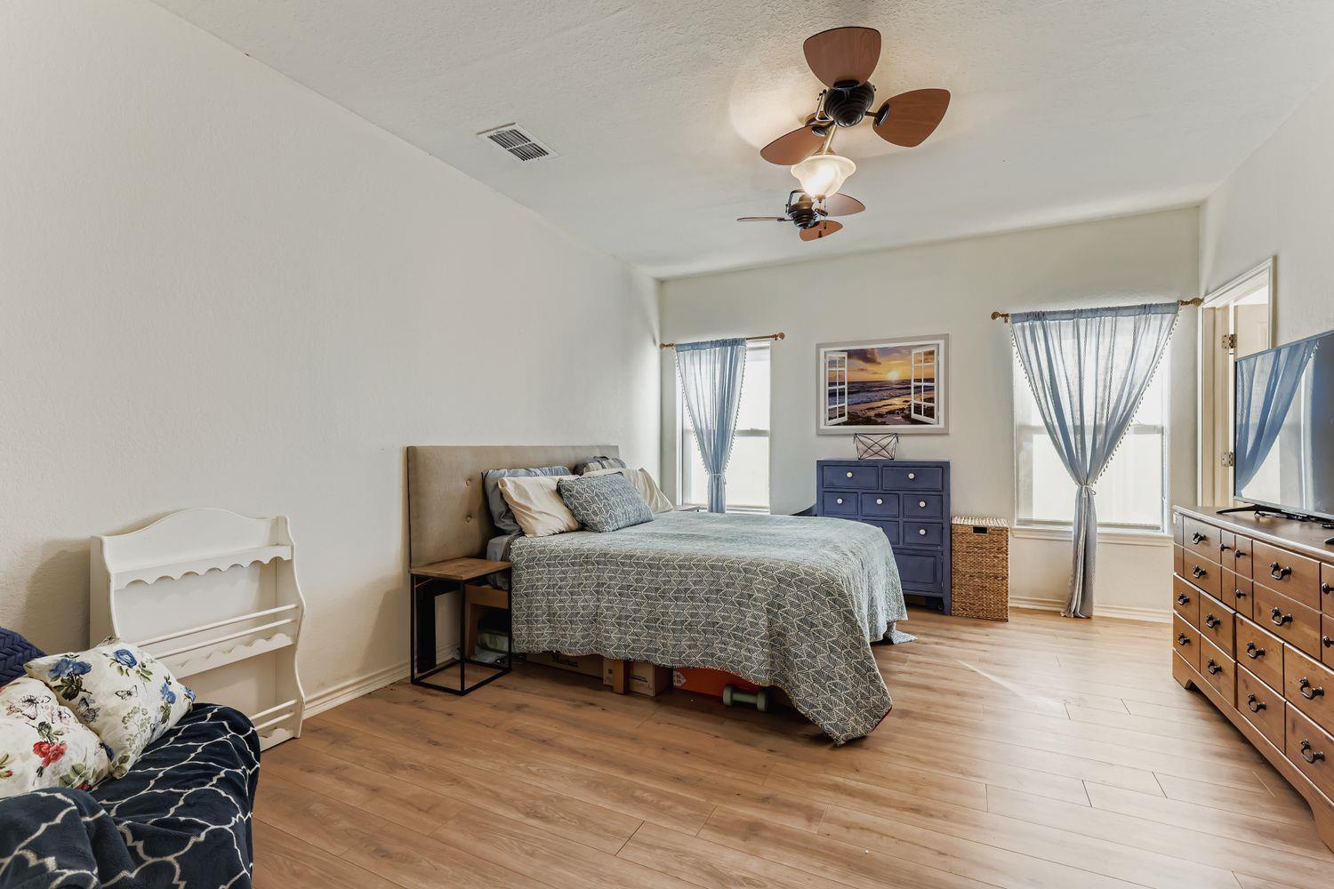 118 Santa Fe Rdg, Seguin, TX 78155