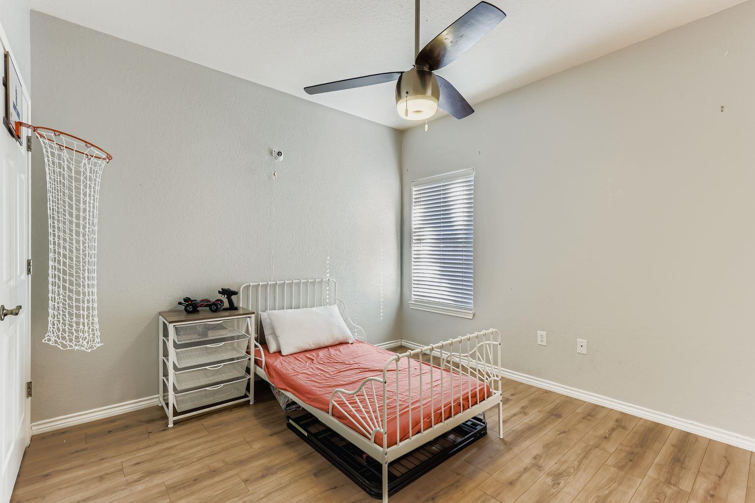 118 Santa Fe Rdg, Seguin, TX 78155